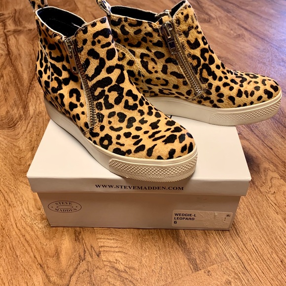 Steve Madden zip wedge sneakers - Picture 2 of 5